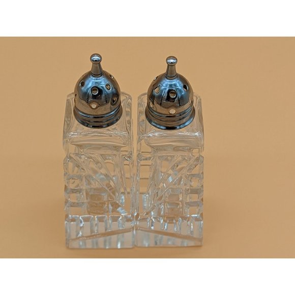 Vintage Salt and Pepper Art Deco Shakers Cut Glass Atomic - Picture 7 of 7